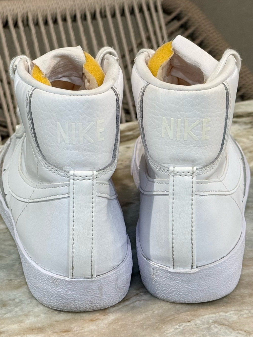 NIKE Blazer 77 white leather mid sneakers- Size 8.5 - Picture 4 of 7